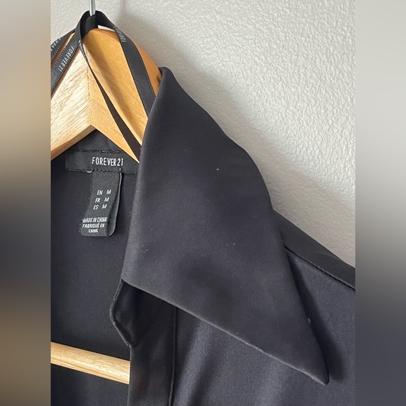 Women’s Forever 21 Sexy Little Black Dress With Corset Waist & Long Sleeves - Picture 5 of 14